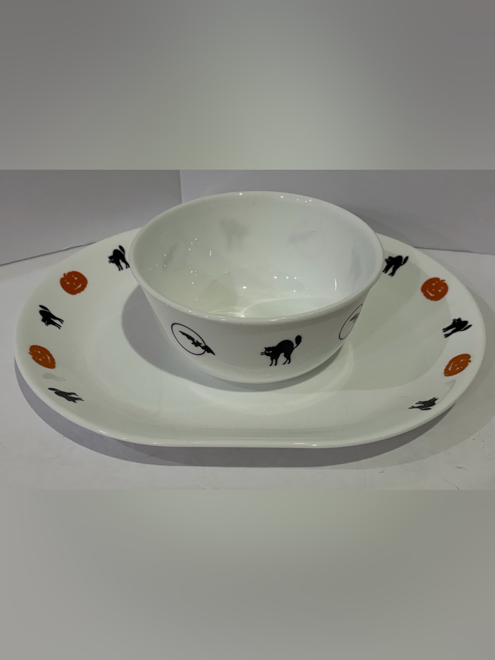 Rare Corelle “Cats & Bats” Halloween Platter, 8.5” Bowl and Small Snack Bowl - Picture 2 of 13